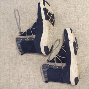 Women's Ryka Winter Boots. Size 10